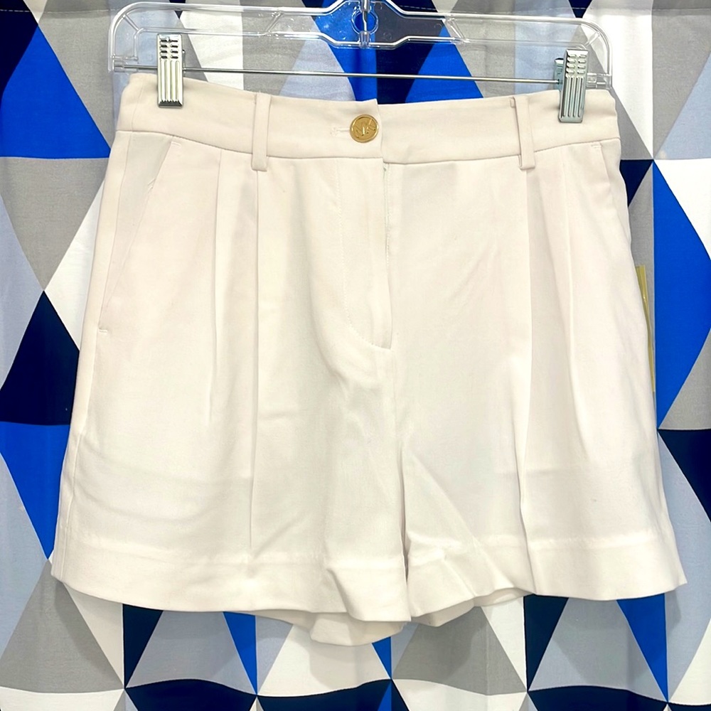 NWT Michael kors white pleated shorts